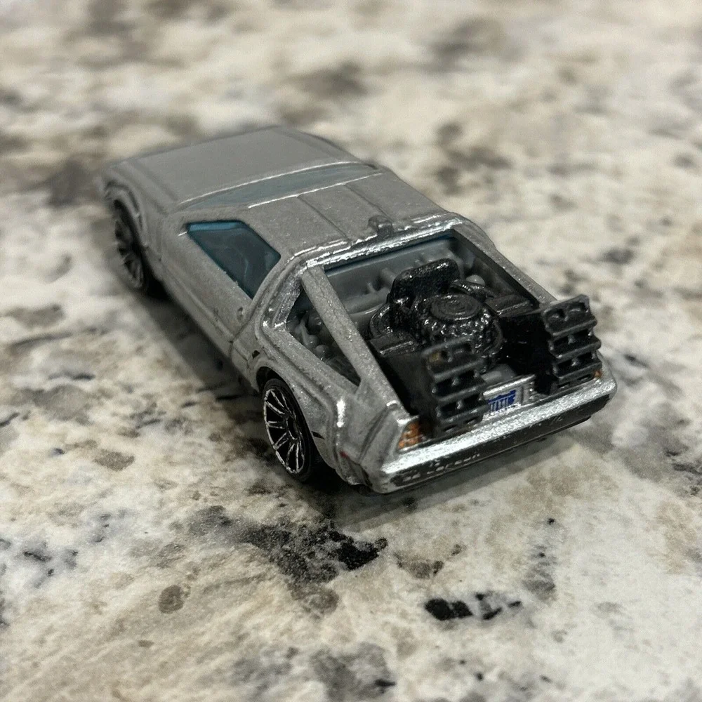 1981-1983 DeLorean Time Machine Collectible 1/64‎ Scale Diecast Hot Wheels